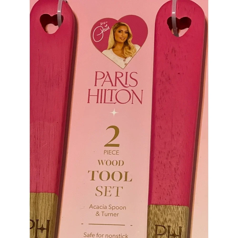 Paris Hilton 2 Piece Acacia Wood Kitchen Tool Set Pink Heart Handle Spoon Turner